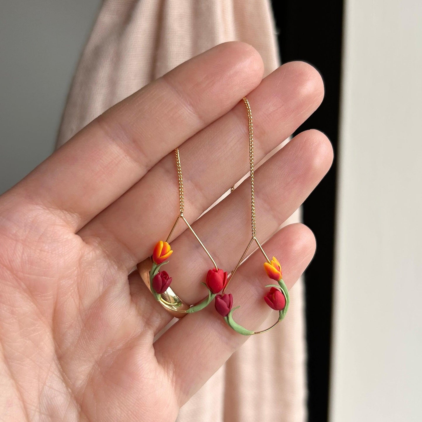 Tulip flower threader earrings