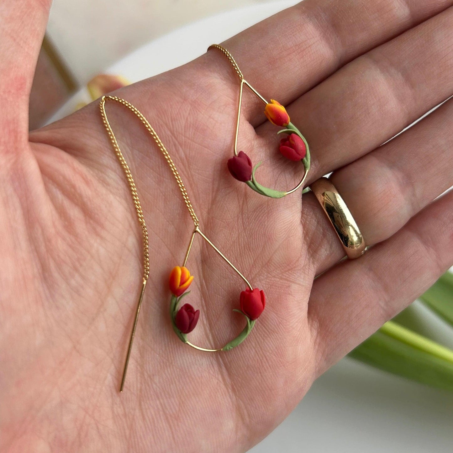 Tulip flower threader earrings