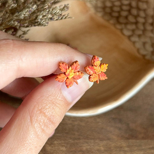 Autumn maple leaf studs