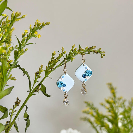 Blue and purple earring with zirconia stone