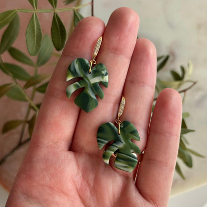 Monstera leaf drop earrings