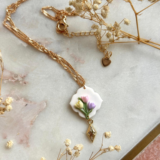 Pastel tulips flower necklace
