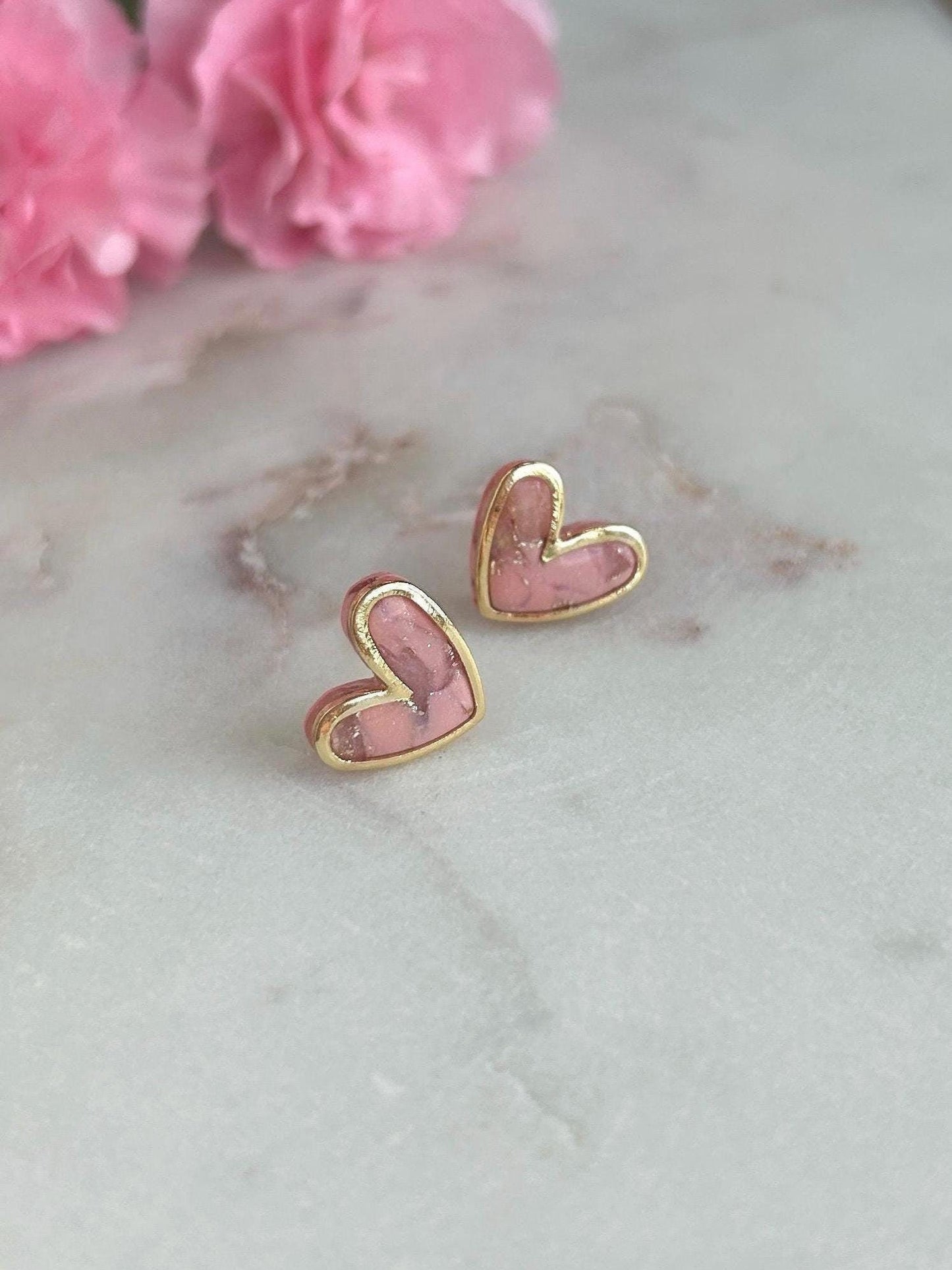 Gold framed heart marble studs