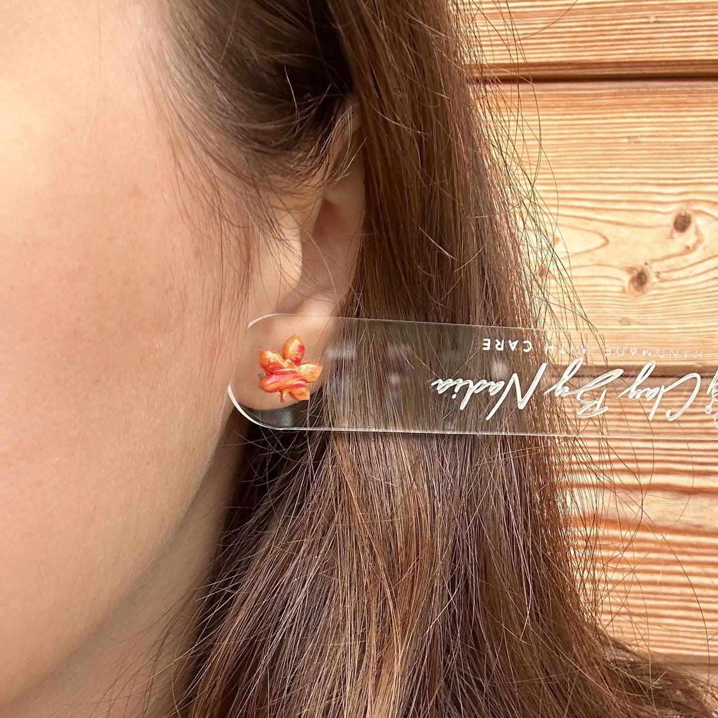 Maple leaf studs