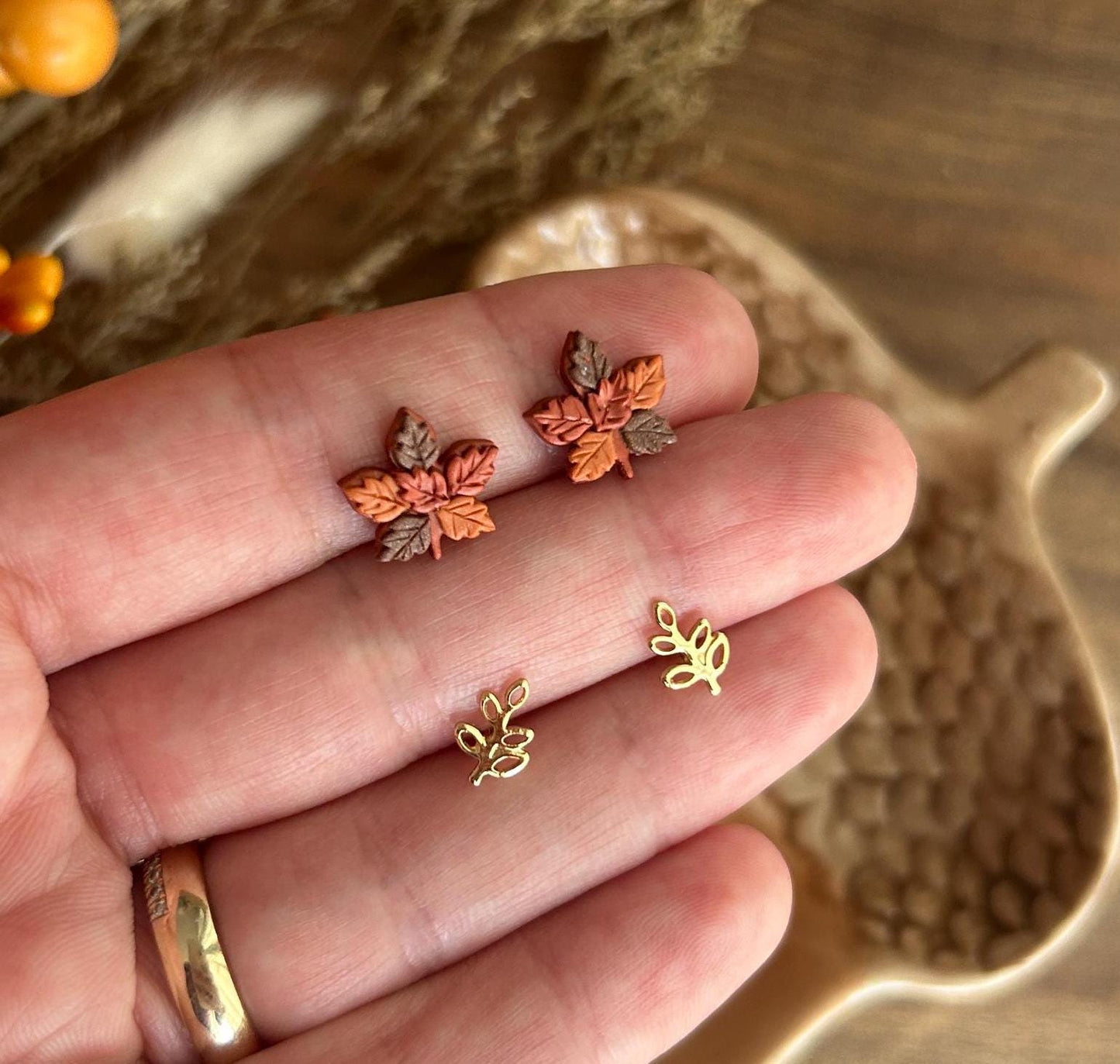 Autumn maple leaf studs