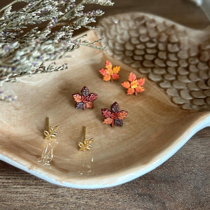 Autumn maple leaf studs